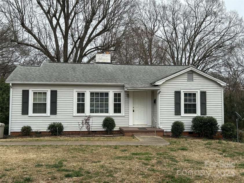 501 Franklin Avenue, Shelby, NC 28150.  MLS# CAR4234594, YatesRealty ID 21266. 