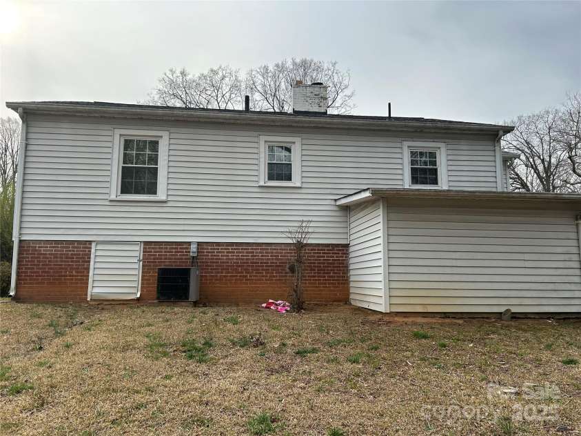 501 Franklin Avenue, Shelby, NC 28150.  MLS# CAR4234594, YatesRealty ID 21266. 