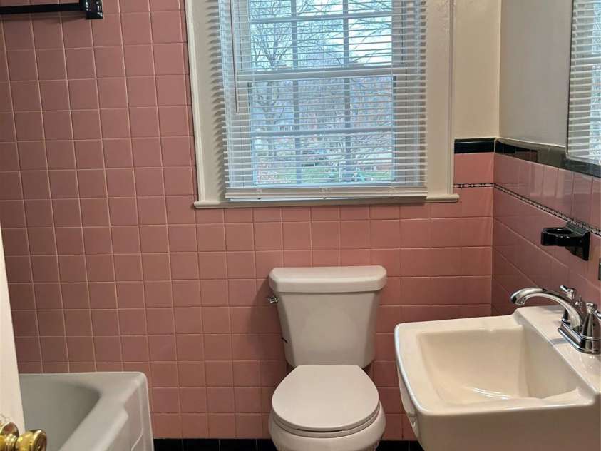 501 Franklin Avenue, Shelby, NC 28150.  MLS# CAR4234594, YatesRealty ID 21266. 