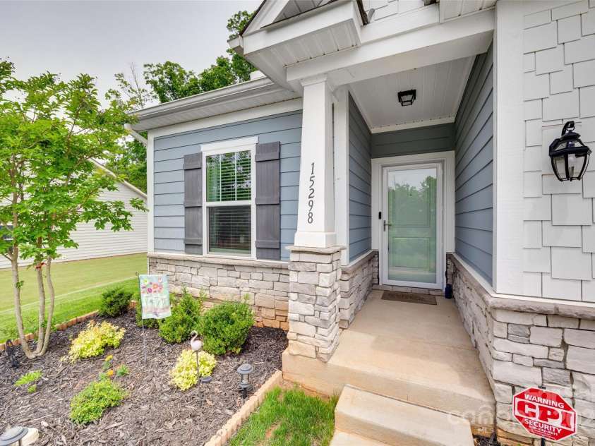 15298 Windward Lane, Lancaster, SC 29720.  MLS# CAR4214358, YatesRealty ID 21268. Front Door