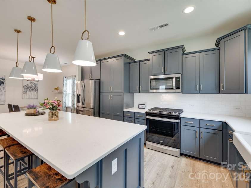 15298 Windward Lane, Lancaster, SC 29720.  MLS# CAR4214358, YatesRealty ID 21268. Kitchen