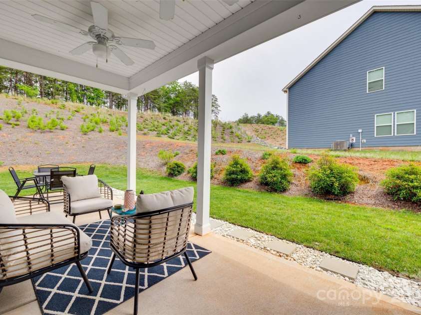 15298 Windward Lane, Lancaster, SC 29720.  MLS# CAR4214358, YatesRealty ID 21268. Side Porch