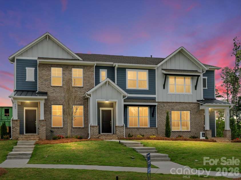 585 Cape Cod Way, Rock Hill, SC 29732.  MLS# CAR4361253, YatesRealty ID 21268. Lovely exterior with Hardie board siding.