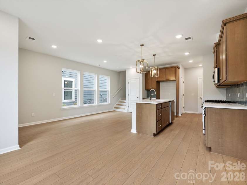 585 Cape Cod Way, Rock Hill, SC 29732.  MLS# CAR4361253, YatesRealty ID 21268. Open Floorplan with lots of light.