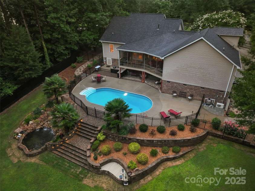 1912 Dawnhurst Lane, York, SC 29745.  MLS# CAR4269262, YatesRealty ID 21269. 