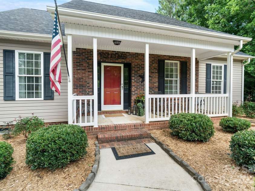 1912 Dawnhurst Lane, York, SC 29745.  MLS# CAR4269262, YatesRealty ID 21269. 