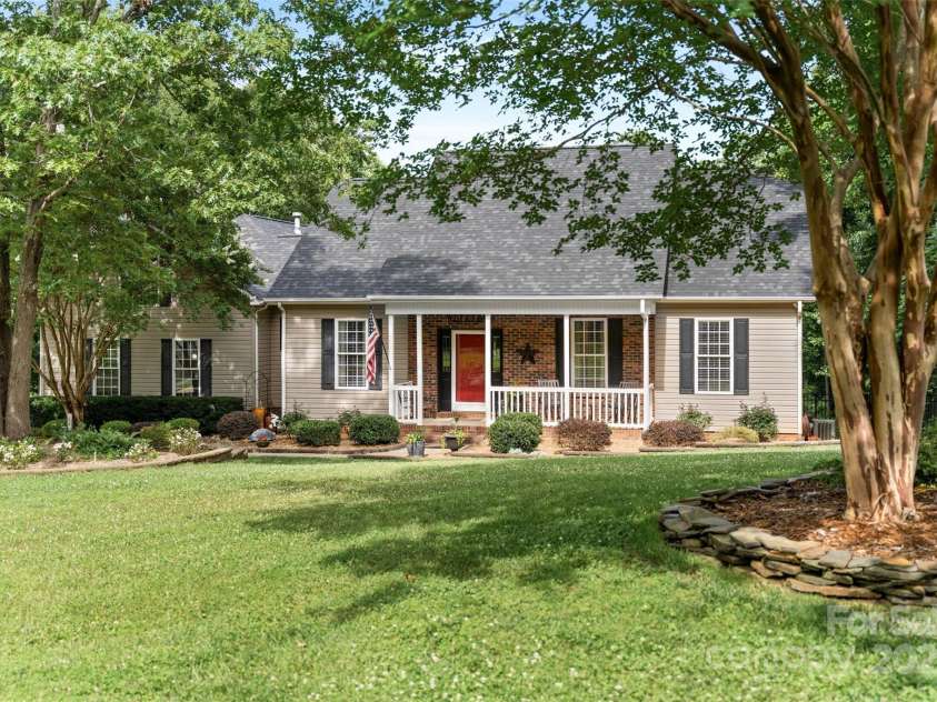 1912 Dawnhurst Lane, York, SC 29745.  MLS# CAR4269262, YatesRealty ID 21269. 