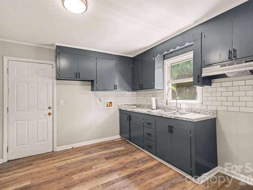 1813 Isaac Place, Shelby, NC 28152.  MLS# CAR4387203, YatesRealty ID 2127. 