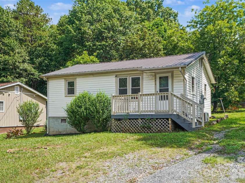 1813 Isaac Place, Shelby, NC 28152.  MLS# CAR4387203, YatesRealty ID 2127. 