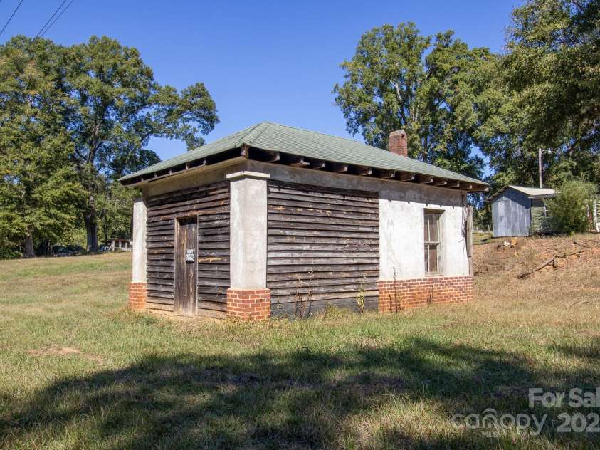 3062 Michelle Drive, Blackstock, SC 29014.  MLS# CAR4313747, YatesRealty ID 2127. 