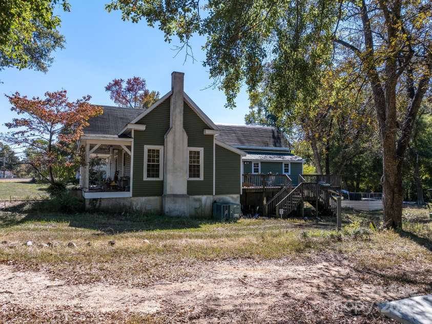 3062 Michelle Drive, Blackstock, SC 29014.  MLS# CAR4313747, YatesRealty ID 2127. 