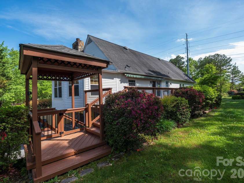 132 Serenity Circle, Hendersonville, NC 28792.  MLS# CAR4378442, YatesRealty ID 21270. GAZEBO