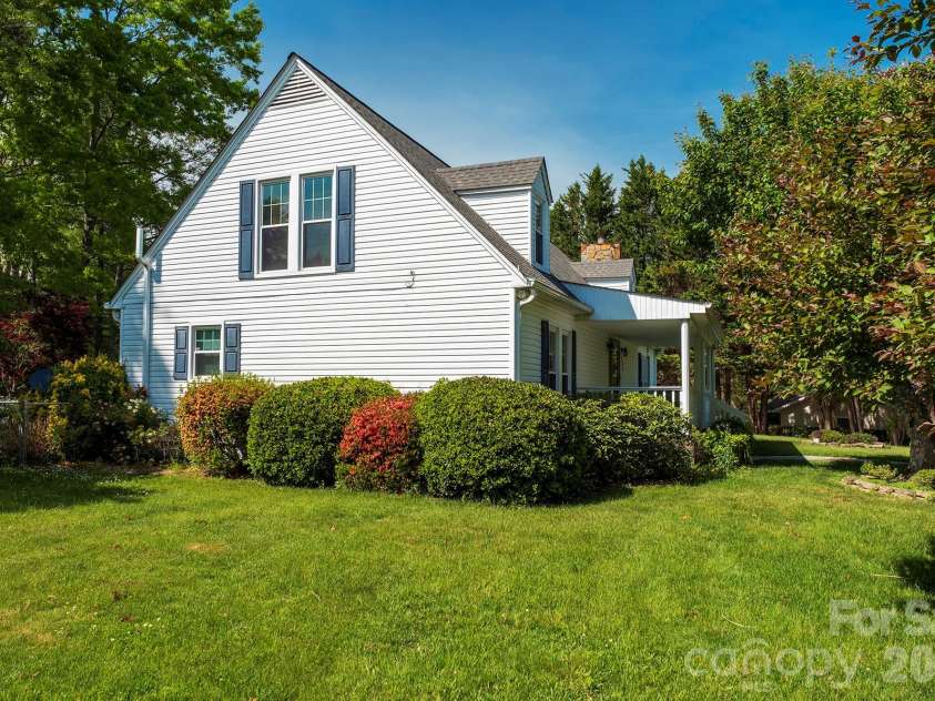 132 Serenity Circle, Hendersonville, NC 28792.  MLS# CAR4378442, YatesRealty ID 21270. SIDE VIEW