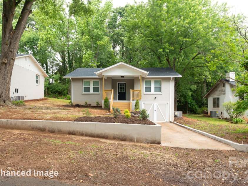 211 Eben Street, Albemarle, NC 28001.  MLS# CAR4381220, YatesRealty ID 21271. 