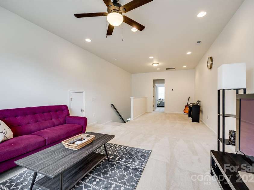 129 Hawks Creek Parkway, Fort Mill, SC 29708.  MLS# CAR4268135, YatesRealty ID 21272. Bonus room