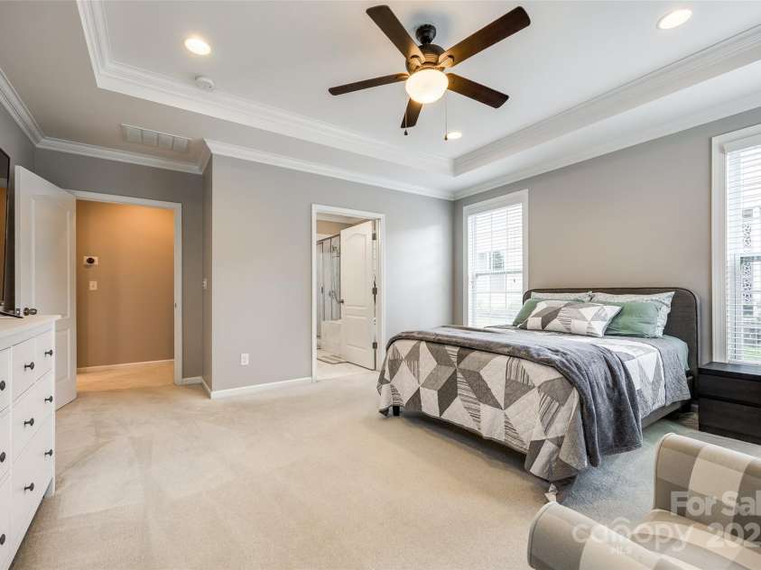 129 Hawks Creek Parkway, Fort Mill, SC 29708.  MLS# CAR4268135, YatesRealty ID 21272. Primary bedroom