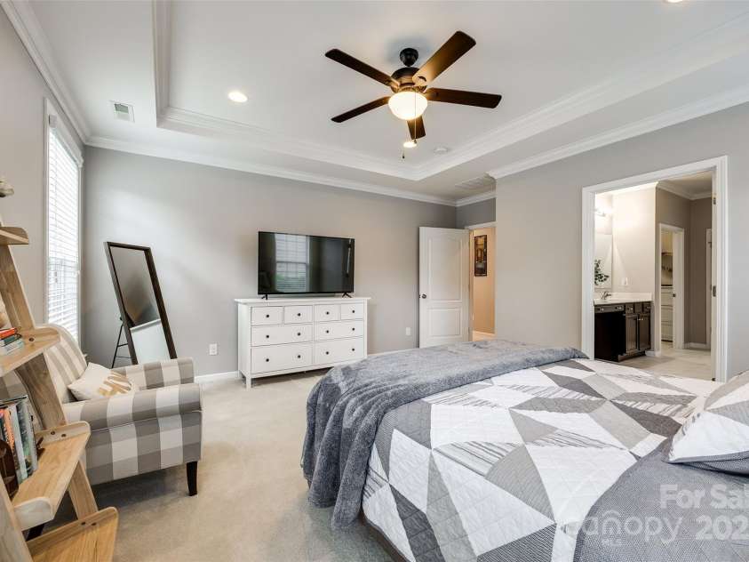 129 Hawks Creek Parkway, Fort Mill, SC 29708.  MLS# CAR4268135, YatesRealty ID 21272. Primary bedroom