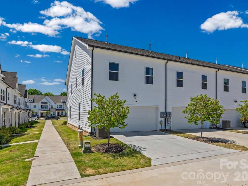 1941 Plath Top Road, Rock Hill, SC 29732.  MLS# CAR4373025, YatesRealty ID 21273. Garage