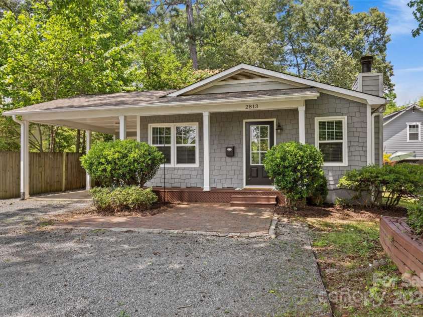 2813 Hilliard Drive, Charlotte, NC 28205.  MLS# CAR4266420, YatesRealty ID 21273. 