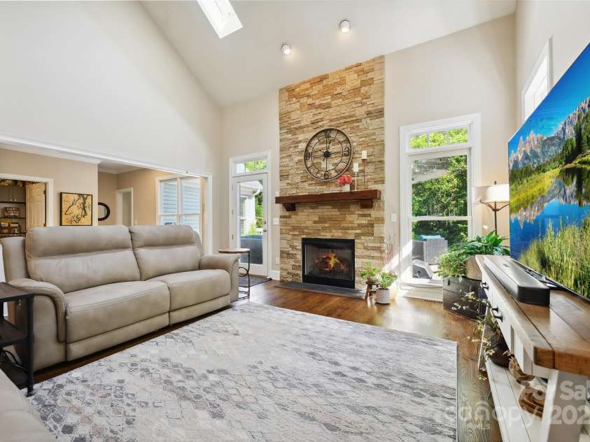 8109 Hawk Crest Court, Charlotte, NC 28270.  MLS# CAR4268028, YatesRealty ID 21274. 
