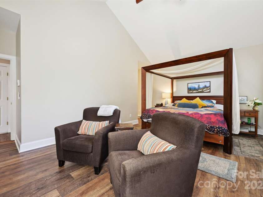 8109 Hawk Crest Court, Charlotte, NC 28270.  MLS# CAR4268028, YatesRealty ID 21274. 