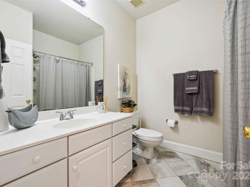 8109 Hawk Crest Court, Charlotte, NC 28270.  MLS# CAR4268028, YatesRealty ID 21274. 