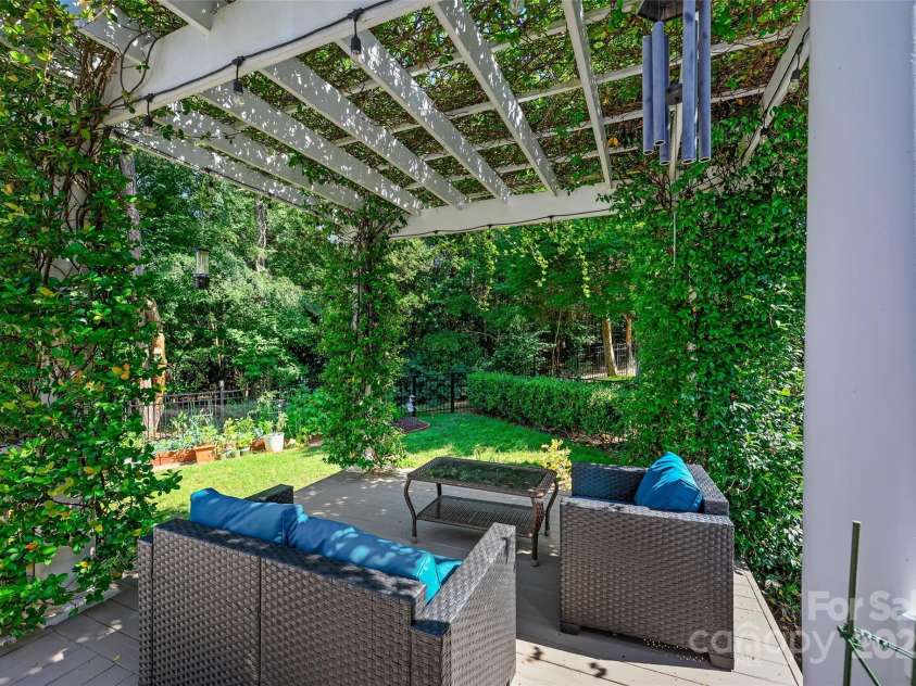 8109 Hawk Crest Court, Charlotte, NC 28270.  MLS# CAR4268028, YatesRealty ID 21274. 