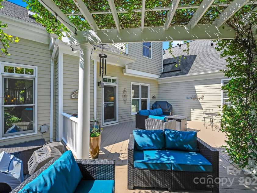 8109 Hawk Crest Court, Charlotte, NC 28270.  MLS# CAR4268028, YatesRealty ID 21274. 