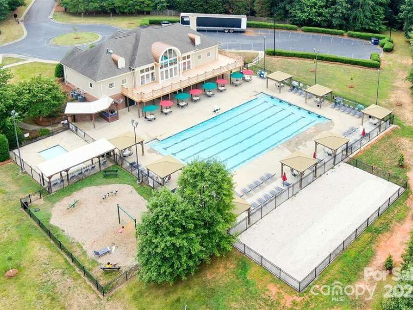 8109 Hawk Crest Court, Charlotte, NC 28270.  MLS# CAR4268028, YatesRealty ID 21274. 