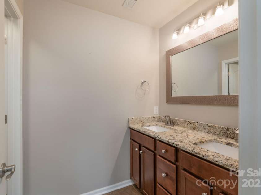 1211 Gold Rush Court, Fort Mill, SC 29708.  MLS# CAR4264284, YatesRealty ID 21275. Guest full bath upper level