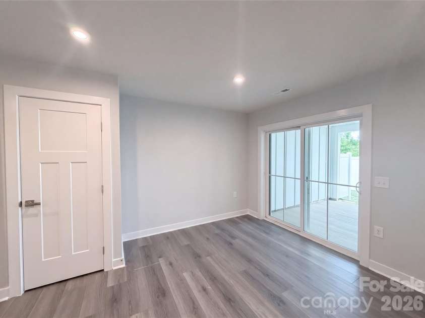 124 Kristin View Lane, Troutman, NC 28166.  MLS# CAR4380342, YatesRealty ID 21275. 
