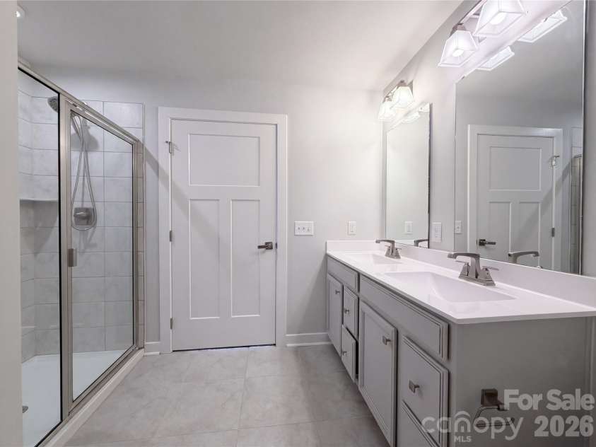 124 Kristin View Lane, Troutman, NC 28166.  MLS# CAR4380342, YatesRealty ID 21275. 