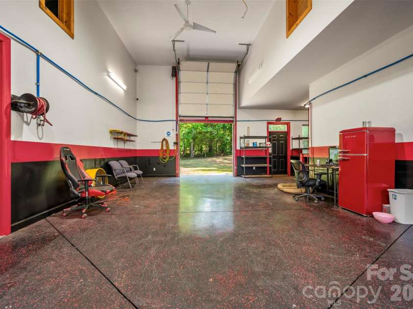 183-185 Rubin Thorne Road, Campobello, SC 29322.  MLS# CAR4366697, YatesRealty ID 21276. 