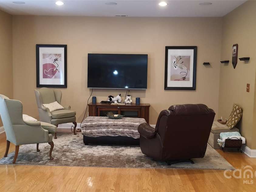 2206 Golden Larch Lane, Waxhaw, NC 28173.  MLS# CAR4244532, YatesRealty ID 21276. 