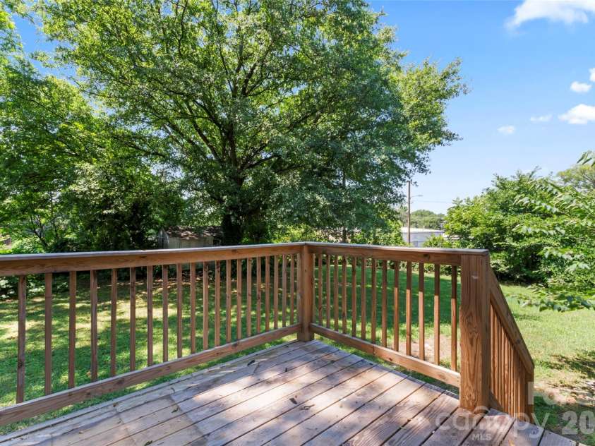 815 Second Avenue, Gastonia, NC 28054.  MLS# CAR4259204, YatesRealty ID 21277. Back Deck
