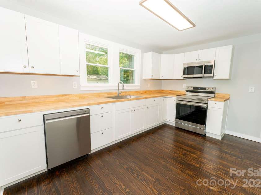 1208 Martin Luther King Avenue, Kannapolis, NC 28083.  MLS# CAR4271150, YatesRealty ID 21278. 