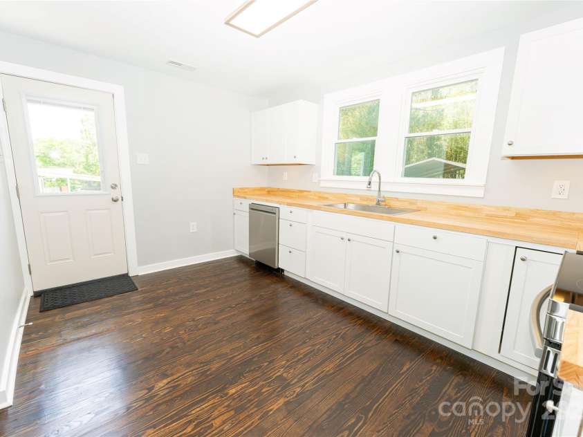 1208 Martin Luther King Avenue, Kannapolis, NC 28083.  MLS# CAR4271150, YatesRealty ID 21278. 