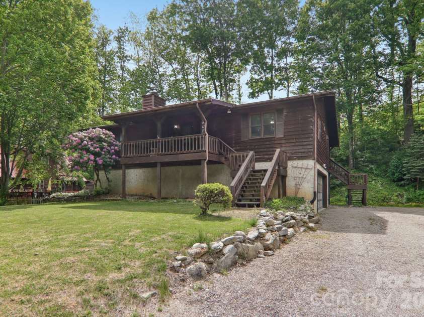 267 Caldwell Drive, Maggie Valley, NC 28751.  MLS# CAR4377603, YatesRealty ID 21278. 