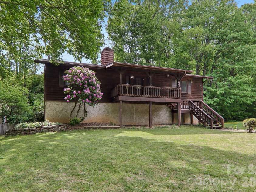 267 Caldwell Drive, Maggie Valley, NC 28751.  MLS# CAR4377603, YatesRealty ID 21278. 