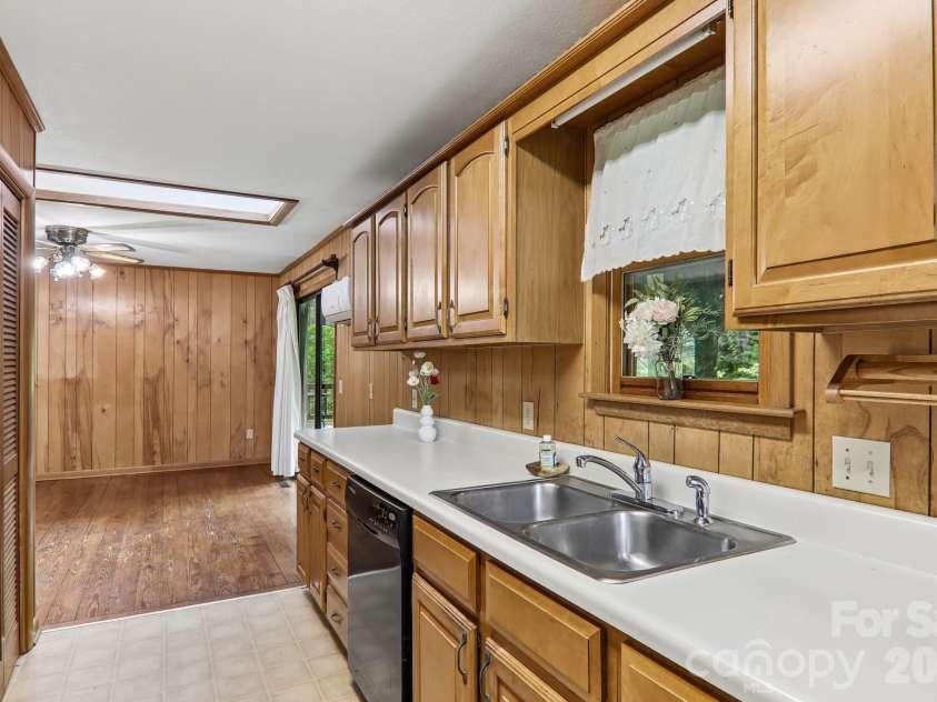 267 Caldwell Drive, Maggie Valley, NC 28751.  MLS# CAR4377603, YatesRealty ID 21278. 