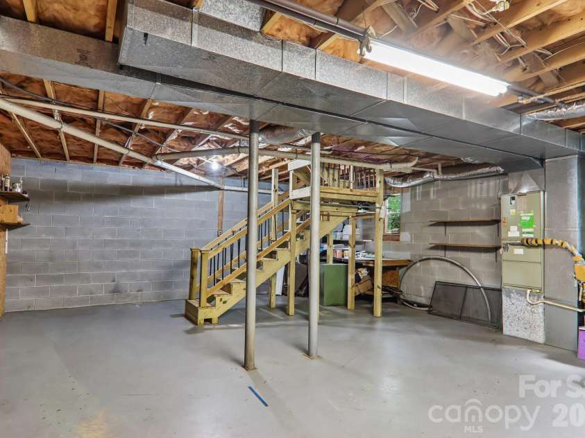 267 Caldwell Drive, Maggie Valley, NC 28751.  MLS# CAR4377603, YatesRealty ID 21278. 