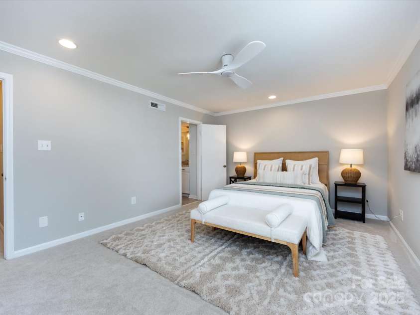 1708 Roxborough Road, Charlotte, NC 28211.  MLS# CAR4271759, YatesRealty ID 21279. Extra large bedrooms with recessed lighting.