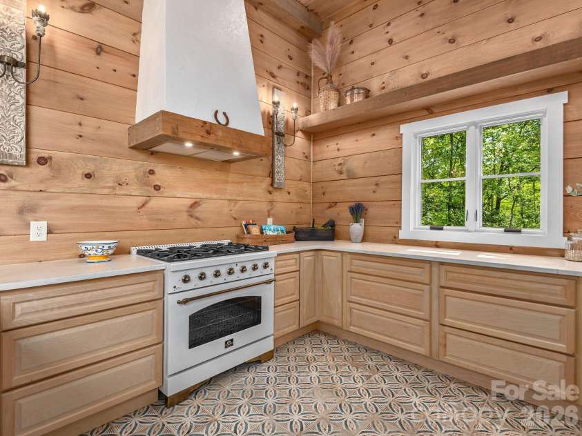 4546 Pine Log Road, Brasstown, NC 28902.  MLS# CAR4368222, YatesRealty ID 21279. 