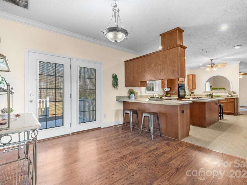 468 White Oak Branch Road, Statesville, NC 28625.  MLS# CAR4225027, YatesRealty ID 2128. 