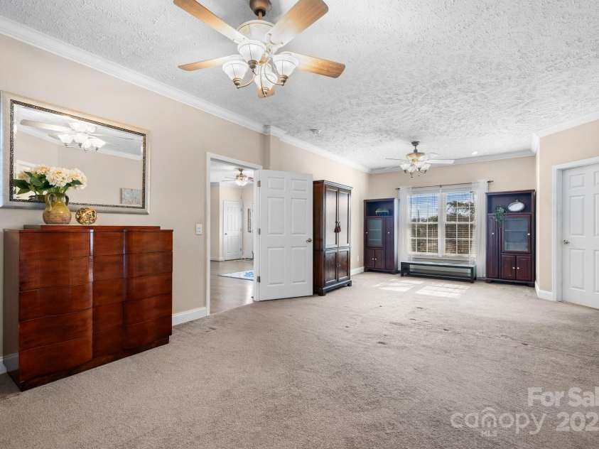 468 White Oak Branch Road, Statesville, NC 28625.  MLS# CAR4225027, YatesRealty ID 2128. 