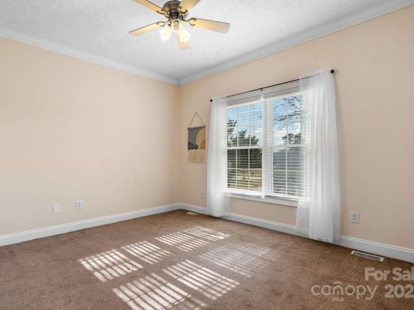 468 White Oak Branch Road, Statesville, NC 28625.  MLS# CAR4225027, YatesRealty ID 2128. 