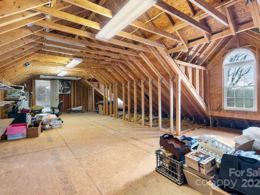 468 White Oak Branch Road, Statesville, NC 28625.  MLS# CAR4225027, YatesRealty ID 2128. 