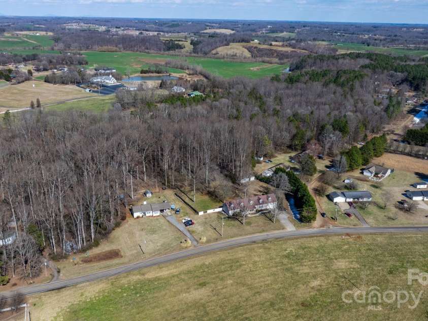 468 White Oak Branch Road, Statesville, NC 28625.  MLS# CAR4225027, YatesRealty ID 2128. 