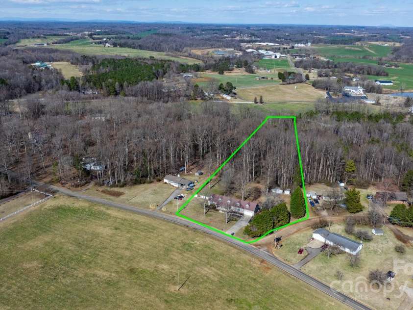 468 White Oak Branch Road, Statesville, NC 28625.  MLS# CAR4225027, YatesRealty ID 2128. 
