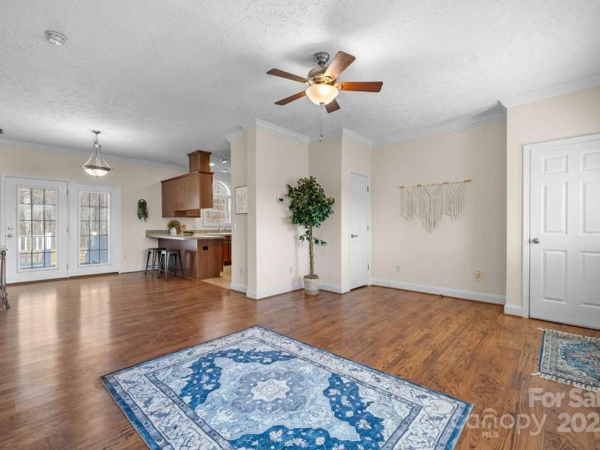 468 White Oak Branch Road, Statesville, NC 28625.  MLS# CAR4225027, YatesRealty ID 2128. 